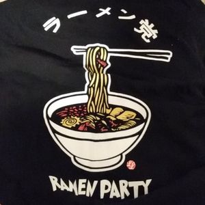Ramen tee